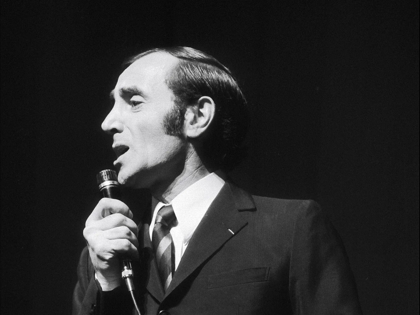 Charles-Aznavour-Posada